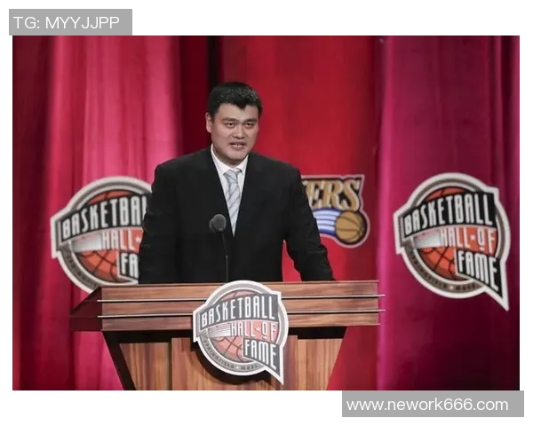 拜纳姆与姚明的巅峰对决：NBA历史上的经典时刻与球员风采解析