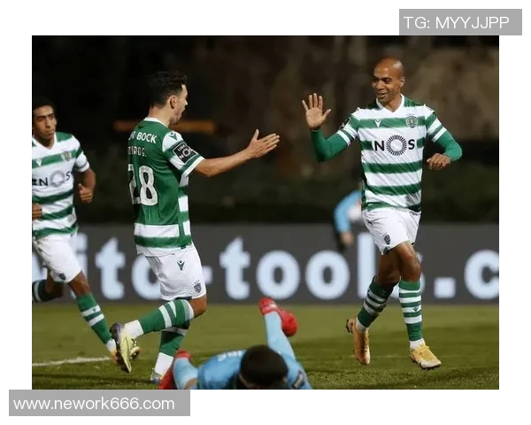 贝兹尔与朗斯的激烈对决分析及赛季表现对比 贝兹尔与朗斯的激烈对决分析及赛季表现对比